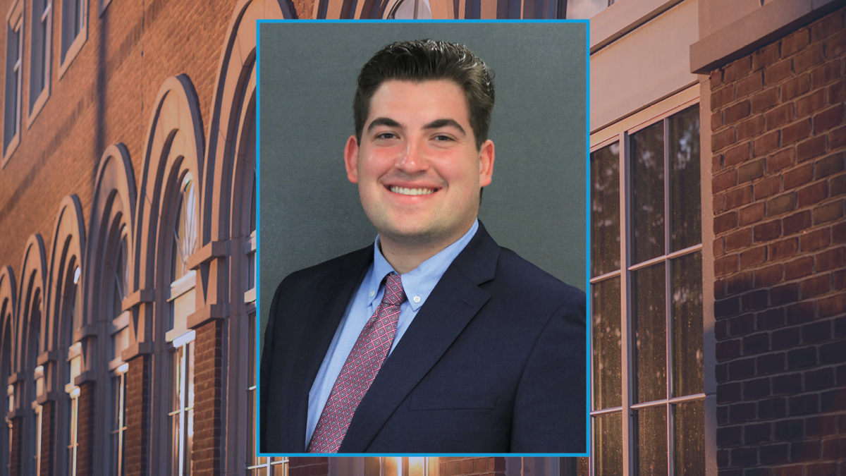 UDLernerCollege's tweet photo. Congrats to Isaac Perera, @UDelaware #LernerBiz #honors #accounting and #MIS double major who was selected as a PCAOB Scholar by the Public Company Accounting Oversight Board @PCAOB_News. This is the third year a @UDAcctMIS #BlueHen was chosen! Read more: https://t.co/ptpcUzwEq3 https://t.co/uMl0HhDMix