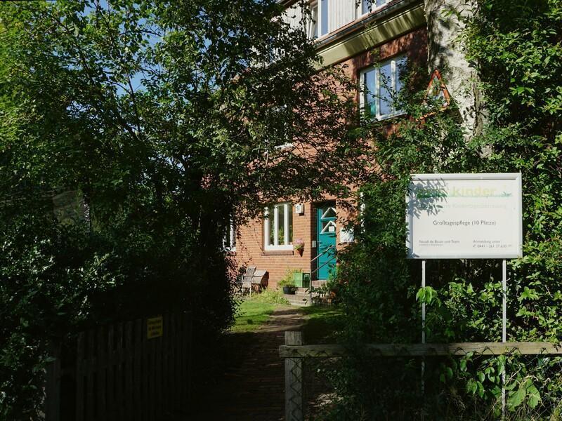 dokutoll's tweet photo. Seit 2001 wohnt sie in #Oldenburg-Osternburg in der Breslauer Straße. Heute betreibt sie die Großtagespflegestelle „gartenkinder“ in der Breslauer Str. 51.“

Bildrechte: 16voll https://t.co/wu7dJdO04F