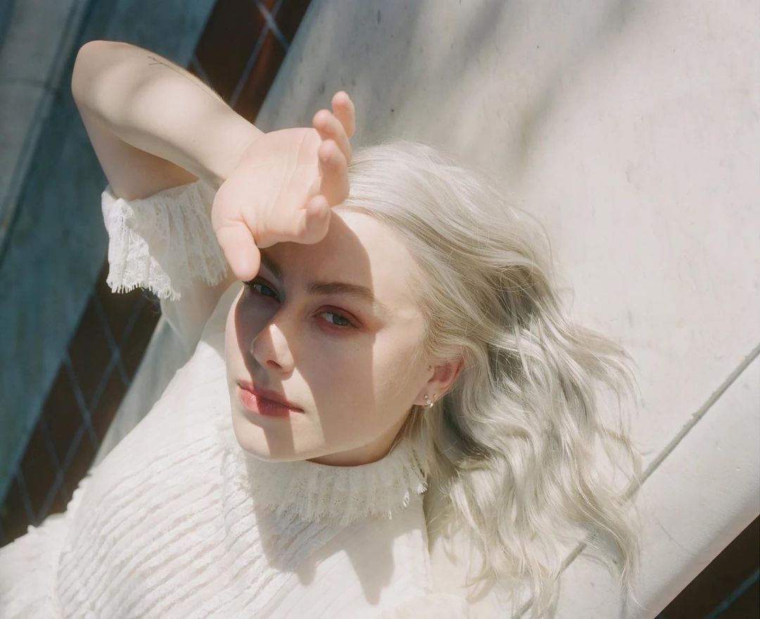 ThePhoebeRoom's tweet photo. 📰 | According to The Hollywood Reporter, Phoebe Bridgers will make an appearence in an upcoming A24 horror film titled 'I saw the TV glow' with other indie musicians like Haley Dahl and Snail Mail https://t.co/TOte6JFMRs