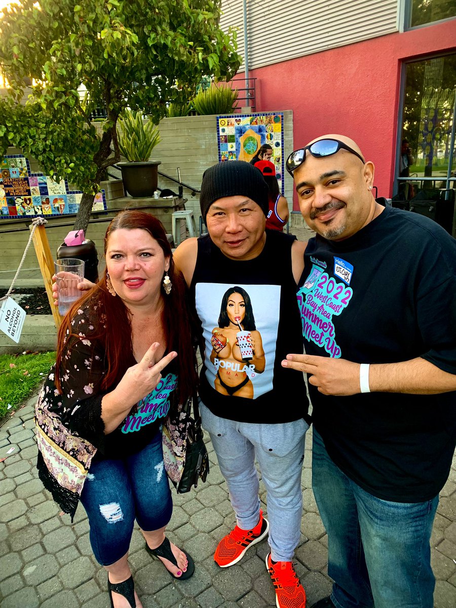 DJCory707's tweet photo. Right here is one of the best in the Bay Area 106.1 KMEL SBC’s DJ Rick Lee The Dragon 🔥🔥🔥
It was great to finally meet you in person 👊

#RickLee #DJCory #Twitch #BayArea #Music #TwitchDJ #KMEL #DJCory707 #LiveStreamer https://t.co/AKYp4y8xiT