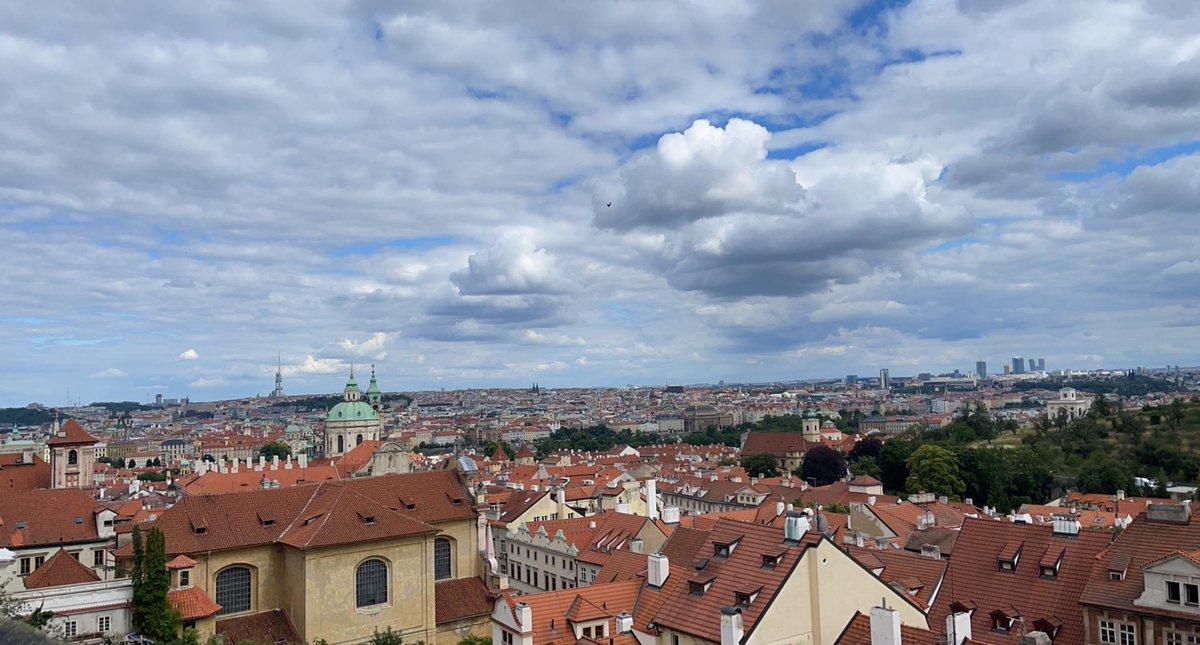 nahrainrawandzi's tweet photo. Summer in my favorite city❤️ #Prague https://t.co/yCJ9itDYI6