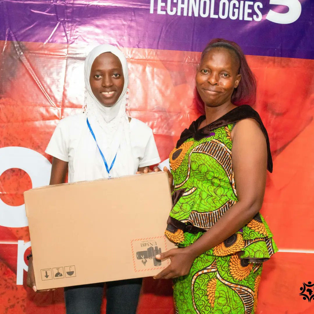 rubiestech's tweet photo. IjokoProject Laptop Winner: Olawale Kafayat
Dreams come through for Kafayat as she won a brand new laptop at the Ijoko Project. Since her first day at the boot camp, Kafayat had shown zeal and passion for learning.

#IjokoProject #javascript #coding  #100DaysOfCode https://t.co/T943OaQHWe
