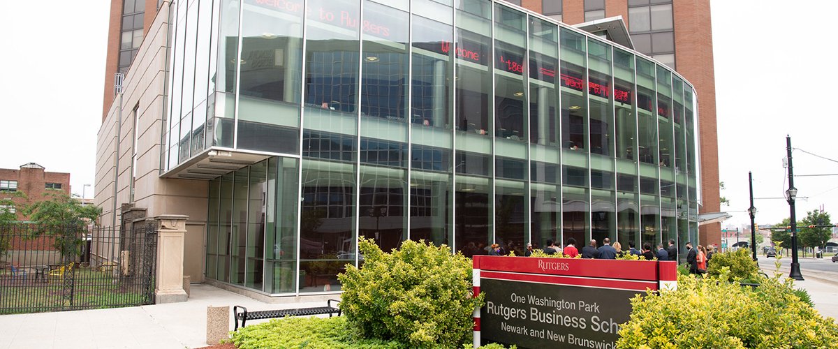 WalkerDunlop's tweet photo. Diversity is critical to building a more inclusive industry. We're proud to partner with @RutgersU to build their Center for Real Estate dedicated to train and support the next generation of CRE professionals. https://t.co/i4gmM5AMTj