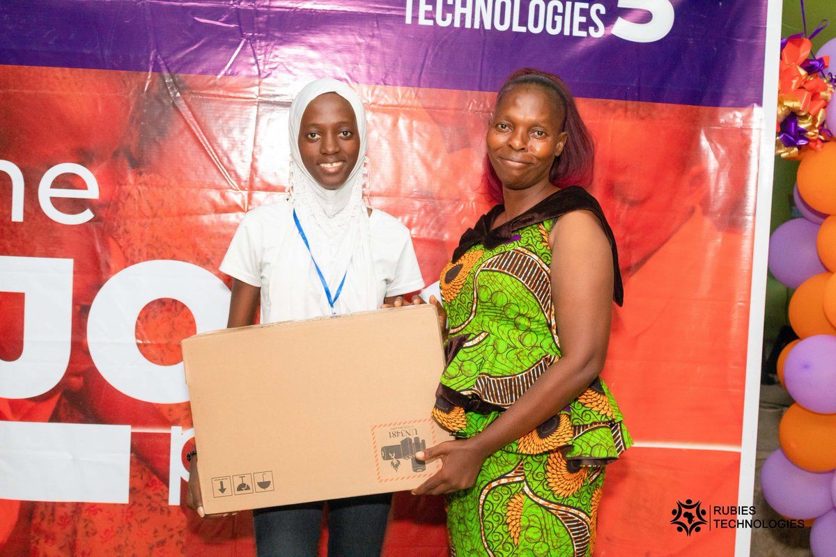 rubiestech's tweet photo. ...I was able to revise what I have been taught "she said.

Kafayat said she will pursue her dream to become a web developer and with her new Laptop, she will be building more websites. 

#coding #ijokoproject #Phyna𓃰 #students #technology https://t.co/FiS49k5N14