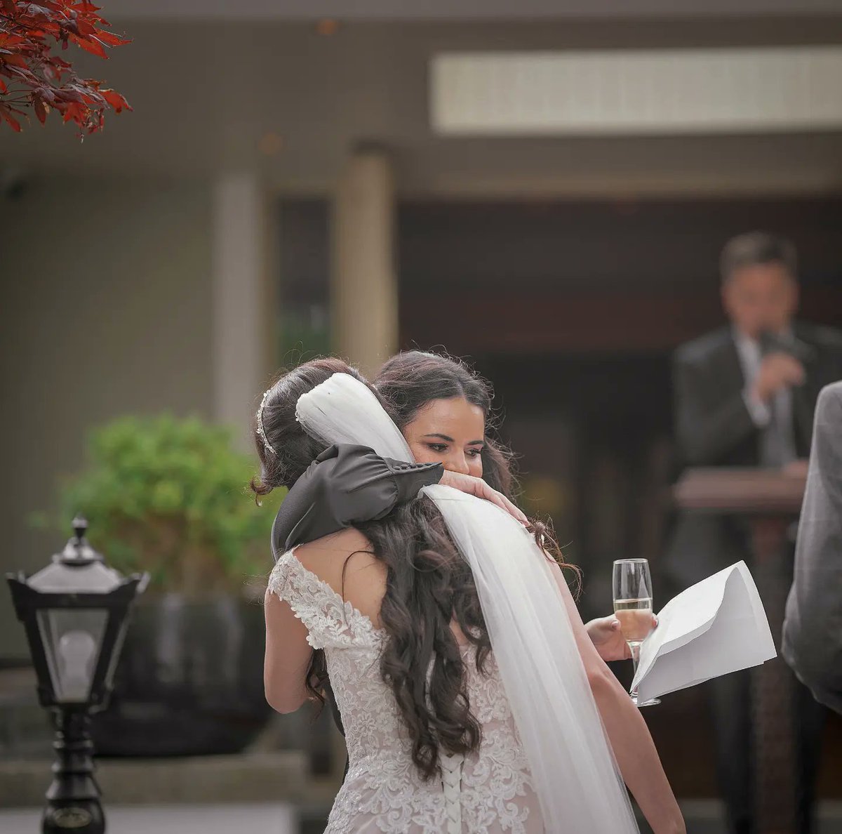 prettyprovoking's tweet photo. Our besties got married and it was glorious! @GuinnessIreland, I have your poster girl right here 💚 https://t.co/hg2Y1a8rHa