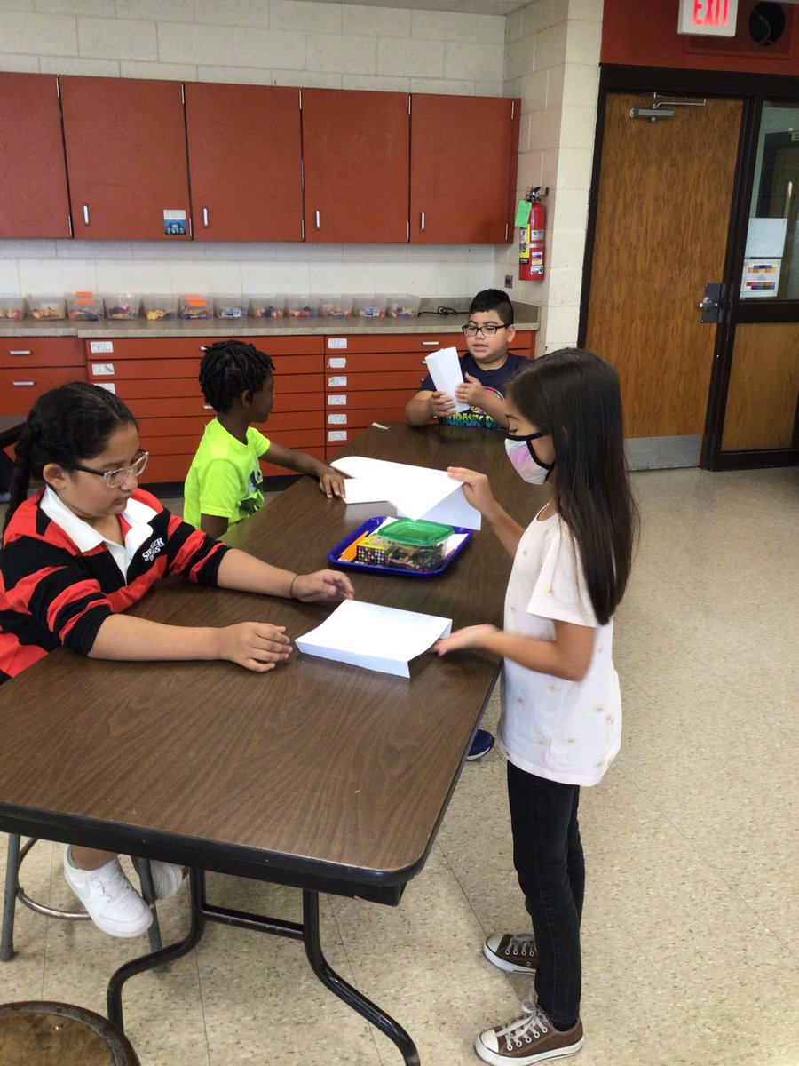 Molly Knott tweet media