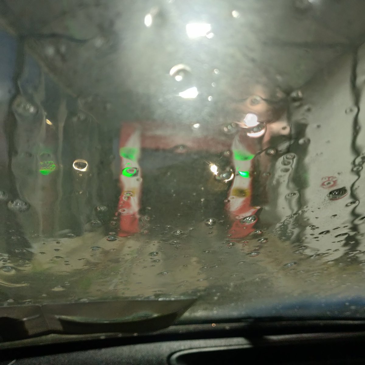 Larrigy_'s tweet photo. What if we kissed in the circle k car wash 🥺 https://t.co/qonSFiz5Fj