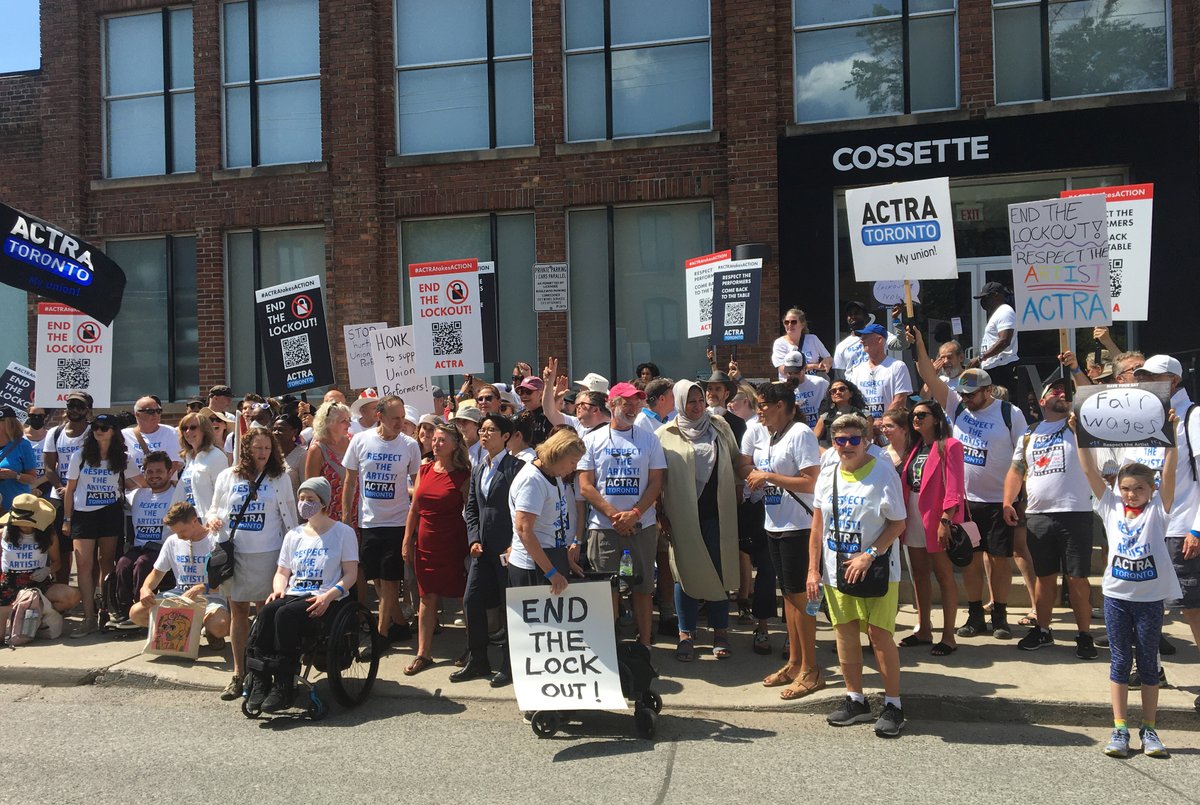 socialist_ca's tweet photo. #Solidarity with Alliance of Canadian Cinema, Television and Radio Artists (ACTRA) workers who held a rally in front of @cossette  Communications in Toronto, one of the commercials ad companies that has locked out these unionized actors.

#Union #workerpower #ACTRATakesAction https://t.co/jhL0kbzjJT