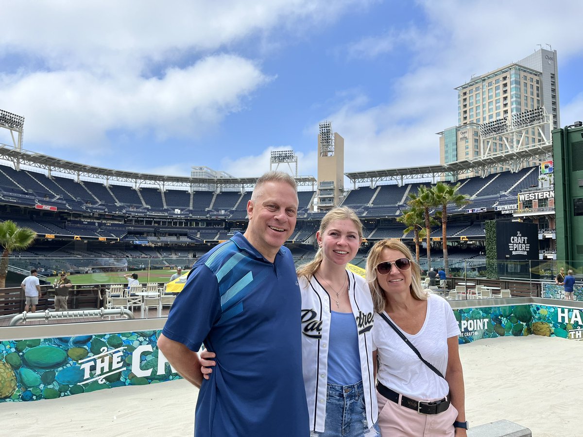 Padres game v. Cleveland for our 21st wedding anniversary! #TimeToShine #PadresTwitter <a href="/Padres/">San Diego Padres</a>