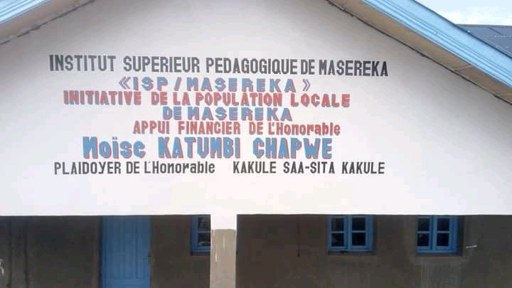 Gaston_Ndjulu's tweet photo. #EDUCATION : grace à l'implication du président @moise_katumbi, #ISP #MASEREKA du Nord-Kivu est à ce jour modernisée et équipée pour un meilleur encadrement des étudiants. "Notre 'avenir n'est pas dans les mines, mais dans l'éducation" dixit #Katumbi
@SalomonKalonda @Ensemble_MK https://t.co/XUjTXnRdKl