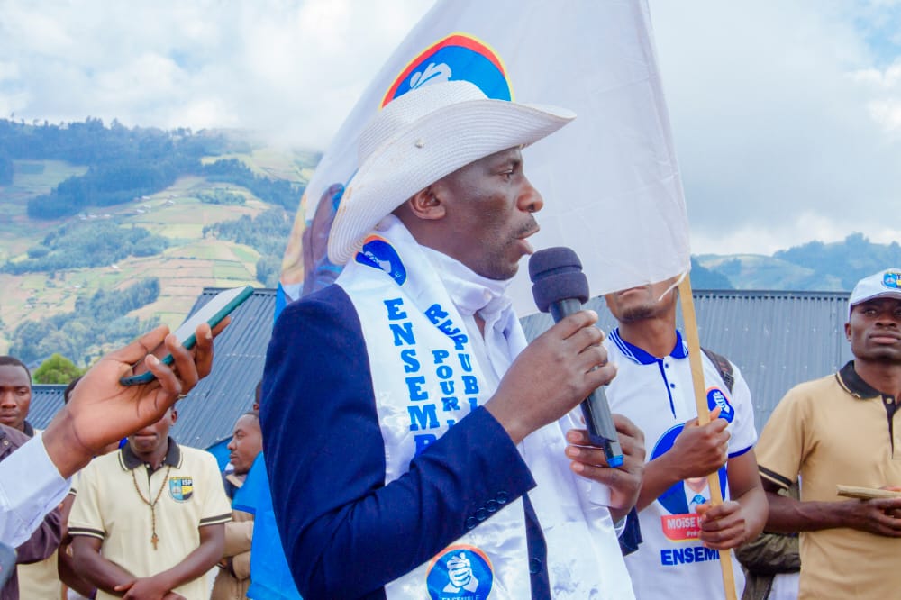 Gaston_Ndjulu's tweet photo. #EDUCATION : grace à l'implication du président @moise_katumbi, #ISP #MASEREKA du Nord-Kivu est à ce jour modernisée et équipée pour un meilleur encadrement des étudiants. "Notre 'avenir n'est pas dans les mines, mais dans l'éducation" dixit #Katumbi
@SalomonKalonda @Ensemble_MK https://t.co/XUjTXnRdKl