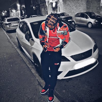 ay_beats's tweet photo. #NewProfilePic https://t.co/6YbFiS9dqi
