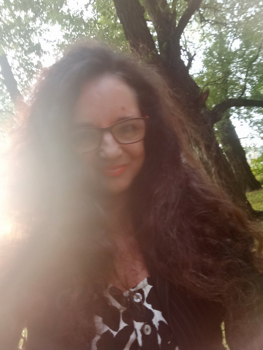 cintahermo's tweet photo. VIDA
Belleza de vivir, me sentí flotar, libre, feliz al encuentro, el eco de mi risa en el aire, canción de amor. Gracias infinitas mi vida mágica, mucho extraordinario viniendo.
https://t.co/FF1IpAwgPj
#CantautoraCuántica #FlamencaConsciente #ExpertaEnMúsicasDelMundo #16discos https://t.co/X8rVT7HE7z