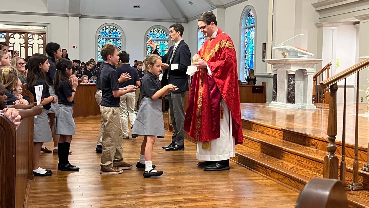 StMSCary's tweet photo. We are so grateful to be able to gather all our students together once again to celebrate School Mass! #StMS2022 @StMichaelCary https://t.co/HMM8ifBDBz