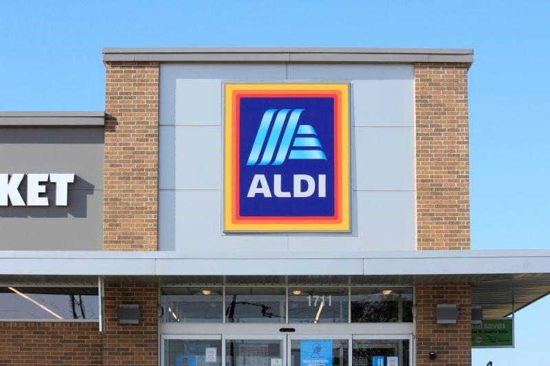 NextSiteLLC's tweet photo. #BayCounty has another ribbon-cutting this week! @AldiUSA is opening in #LynnHaven on August 25 at 9:00am. The new grocery store will offer fast and affordable shopping in our area.
Plans are in the works to add another @AldiUSA in #Callaway as well by the end of 2023. https://t.co/tIpaYa4McC