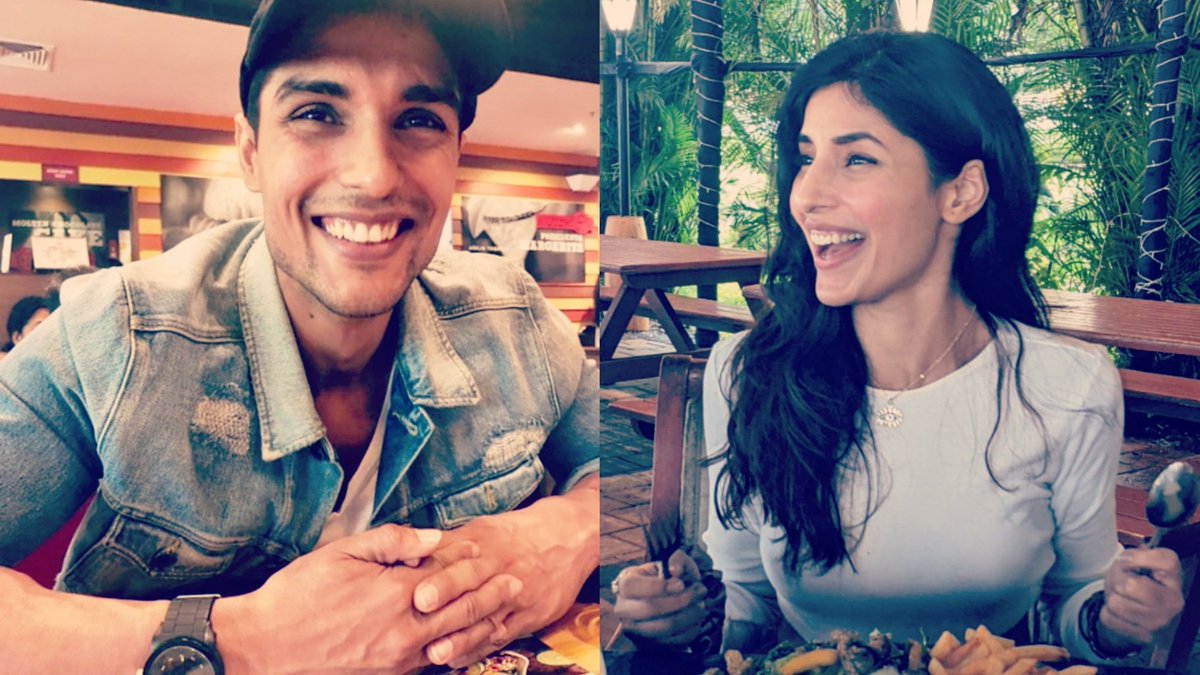 itsmeshwetaa_22's tweet photo. When food gives u happinesss😋😍
Smiles of my precious ones❤😘
Hope they cast again together but as a lead pair ❤❤😭
#Harshkit #harshitagaur #ankitgupta #bestfriends #ForeverLove https://t.co/vOE5ks8mwK