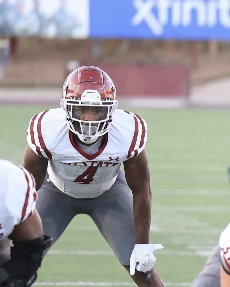 nmsugoaggies's tweet photo. 3 days till Aggie football #3 6’2” 225lb SO RB From Memorial HS in Tulsa, OK And formally of northeastern Oklahoma A&M @jamonijones13 Jamoni Jones. Scored 11 TDs last year. Physical strong back, will get a lot of reps in the backfield. #AggieCountDown https://t.co/DO9FEnk7m6