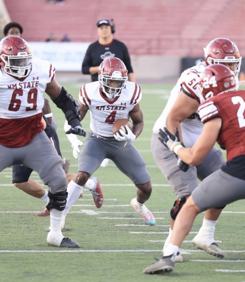 nmsugoaggies's tweet photo. 3 days till Aggie football #3 6’2” 225lb SO RB From Memorial HS in Tulsa, OK And formally of northeastern Oklahoma A&M @jamonijones13 Jamoni Jones. Scored 11 TDs last year. Physical strong back, will get a lot of reps in the backfield. #AggieCountDown https://t.co/DO9FEnk7m6