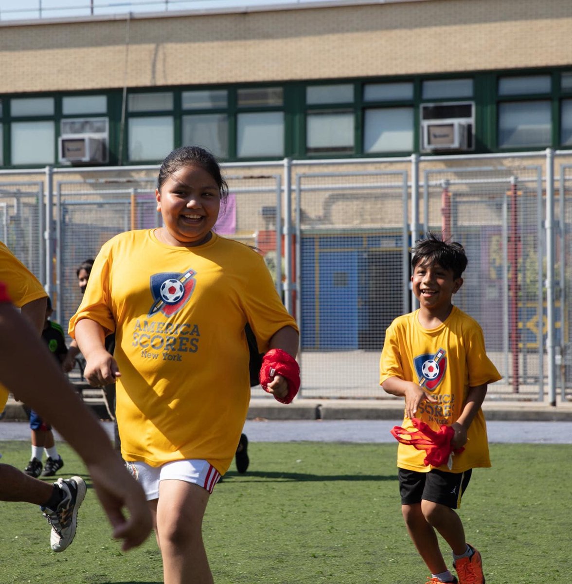 AmericaSCORES's tweet photo. This summer was full of great memories as affiliates hosted summer camps, training clinics, and more! 
We're looking forward to an amazing fall SCORES season across the network - find your local affiliate and learn how to get involved: https://t.co/bSQVl8QbX5 https://t.co/Ymi5odsSAK