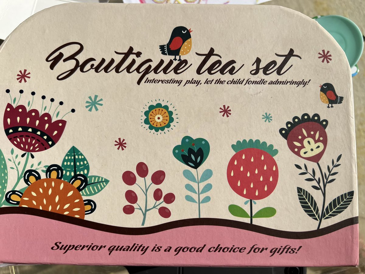 eltippy's tweet image. If you guys are looking for a great tea set to let the child fondle admiringly, I really can’t recommend this one enough.