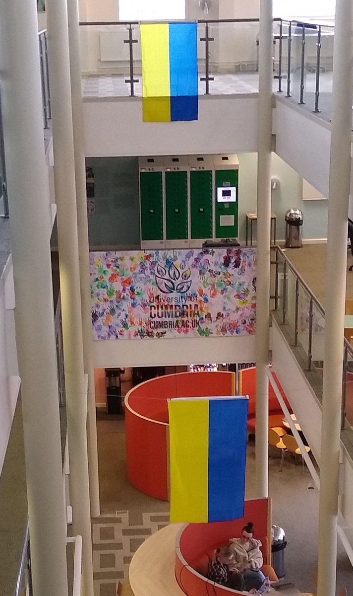 UoCSocialWork's tweet photo. So important to remember Ukraine independence day today. Social justice is vital on lots of levels, in lots of places - including at home in the Learning Gateway. All of us have a contribution towards making the world a place of peace and equality for everyone. #UoC #SocialWorkEd https://t.co/1nIDpRPpPp