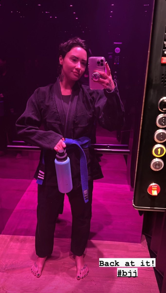 Alexandra .® (@lexisa_) on Twitter photo 