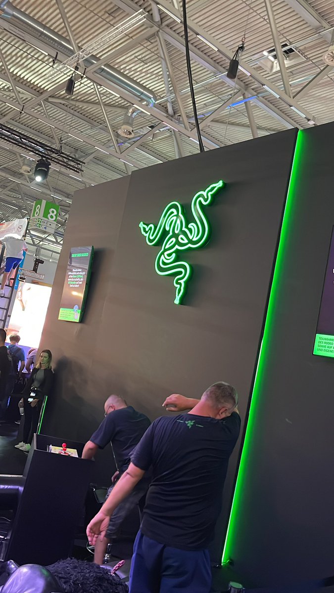 GENSS15's tweet photo. #razergamescom https://t.co/PErQ8st6qG