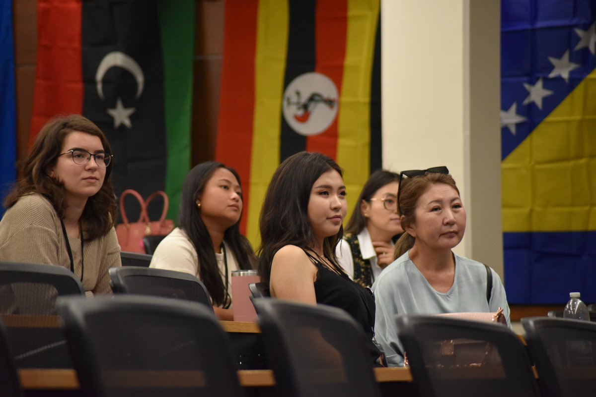 At Marymount, we pride ourselves on #GlobalPerspective — and these new #MUSaints⚜️ participating in this morning's International Student Welcome Session represent that perfectly!

Congratulations on the beginning of your Marymount journey.