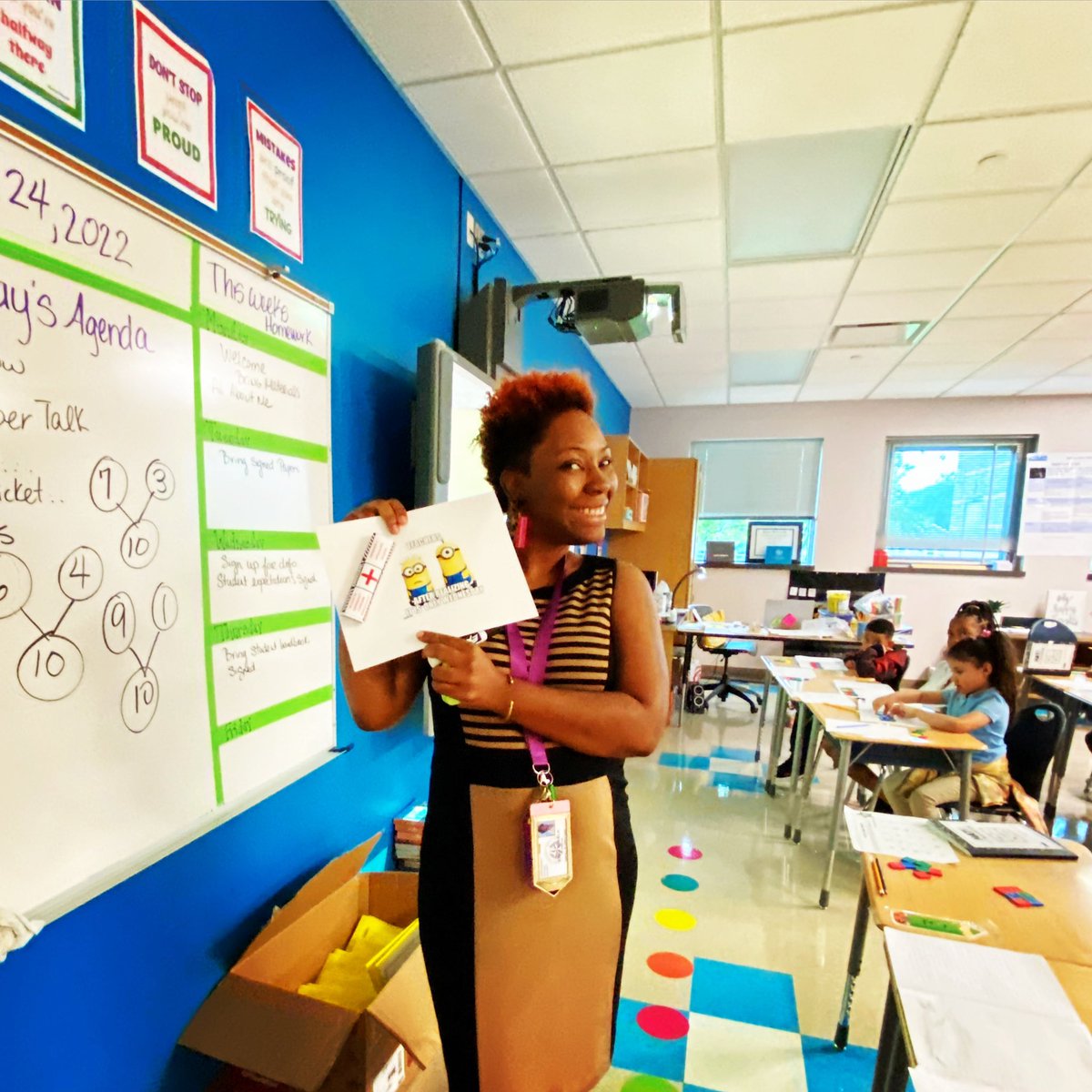 DoganElementary's tweet photo. We are officially half way through the first week of school! Sounds like the perfect time to surprise teachers with a candy bar treat pick-me-up! Thank you a Choco-Lot for being such sweet teachers. We truly appreciate you! #ThankATeacher #CandyBreak #DoganNation @DoganLMC_HISD https://t.co/dTORPrurCx