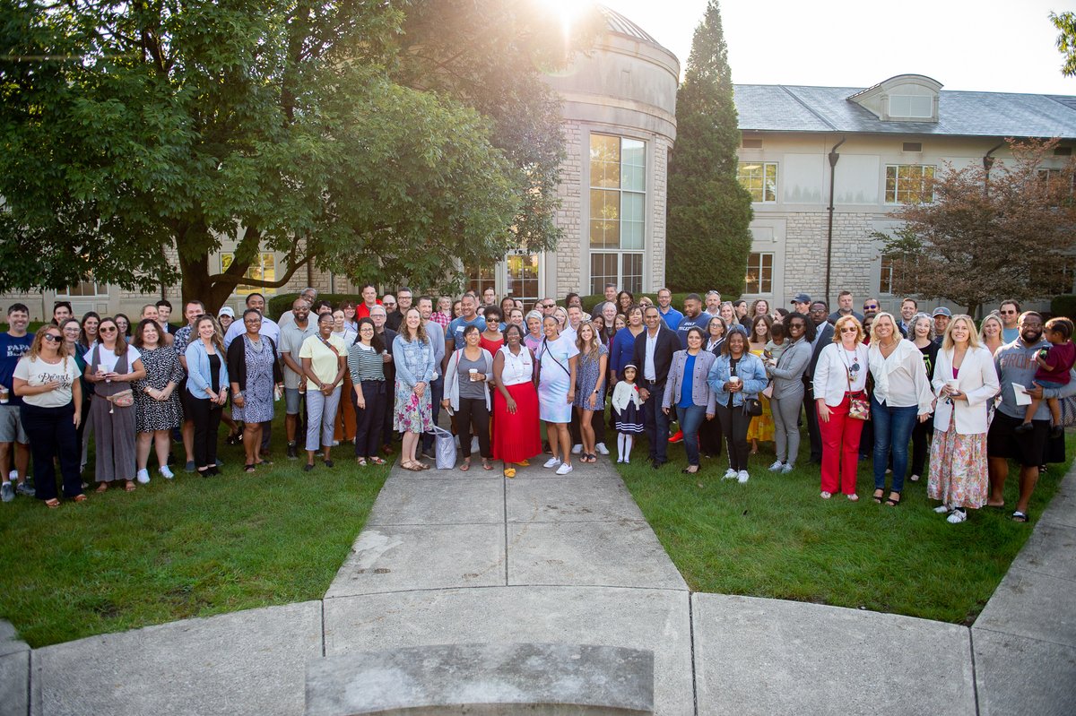 ColsSchForGirls's tweet image. Welcome back, Unicorns! 🎉🦄❤️💛

#communitybydesign #firstdayofschool #myCSG