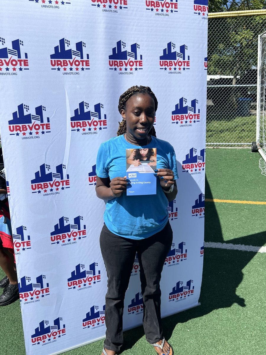 URBVOTE's tweet photo. On Sunday, August 21st, UrbVote was invited out to the 2022 Back to School Giveaway,  located at the Rainer Vista Boys and Girls Club. https://t.co/NdVTSACDB6