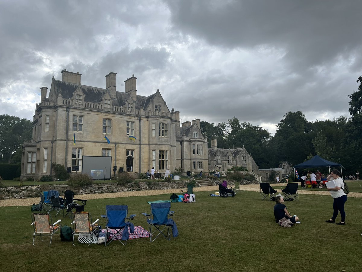 The @ActiveLincs team are at Rauceby Hall for the #UkraineIndependenceDay with wheelchair basketball for Ukraine guests and families to have a go 🇺🇦 Wonderful event by volunteers to bring communities together in Lincs