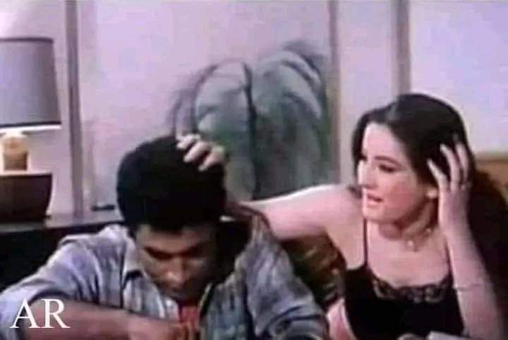 أنا لو لقيت حد يلعب ف شعرى كده ويقولي أشتغل مهمد كان زماني رئيس  قطاع  😂😂