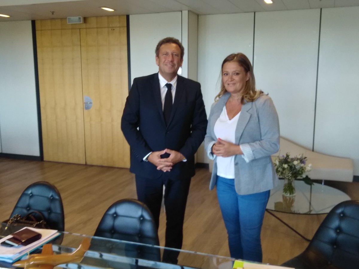 ADN Tourisme (@adn_tourisme) on Twitter photo 1ère rencontre entre <a href="/oliviagregoire/">Olivia Gregoire</a>, Ministre déléguée en charge du #tourisme et <a href="/FdeCanson/">François de Canson</a>, Président d'<a href="/ADN_tourisme/">ADN Tourisme</a> : de nombreux sujets abordés, avec la nécessité de renforcer les liens Etat/territoires au service de l'économie touristique et de ses nvx enjeux. 1ère rencontre entre <a href="/oliviagregoire/">Olivia Gregoire</a>, Ministre déléguée en charge du #tourisme et <a href="/FdeCanson/">François de Canson</a>, Président d'<a href="/ADN_tourisme/">ADN Tourisme</a> : de nombreux sujets abordés, avec la nécessité de renforcer les liens Etat/territoires au service de l'économie touristique et de ses nvx enjeux.