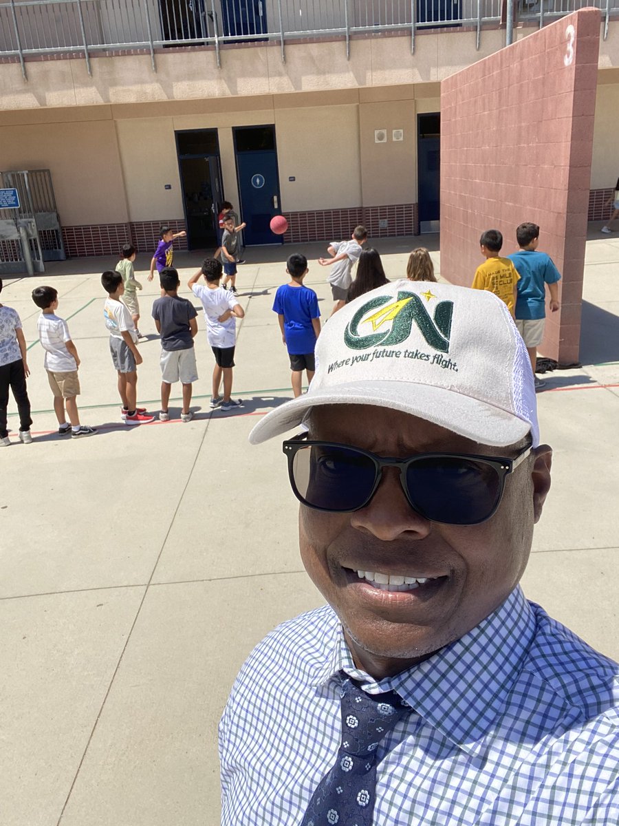 Dr. Reggie Thompkins, Ed.D tweet media