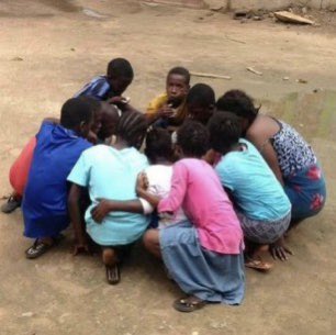 ModouJa08923670's tweet image. Help us food