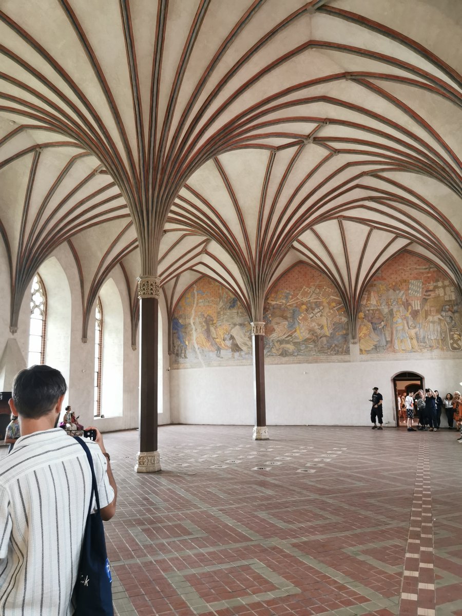 Polword's tweet image. On the hot topic of heating problems ... Did you know that the medieval Teutonic Knights already had underfloor heating? A visit to Malbork - the largest Teutonic castle in Europe. Gems of history ...

#heatingproblems
#polishculture
#lovepoland
#visitpoland
#learnpolish