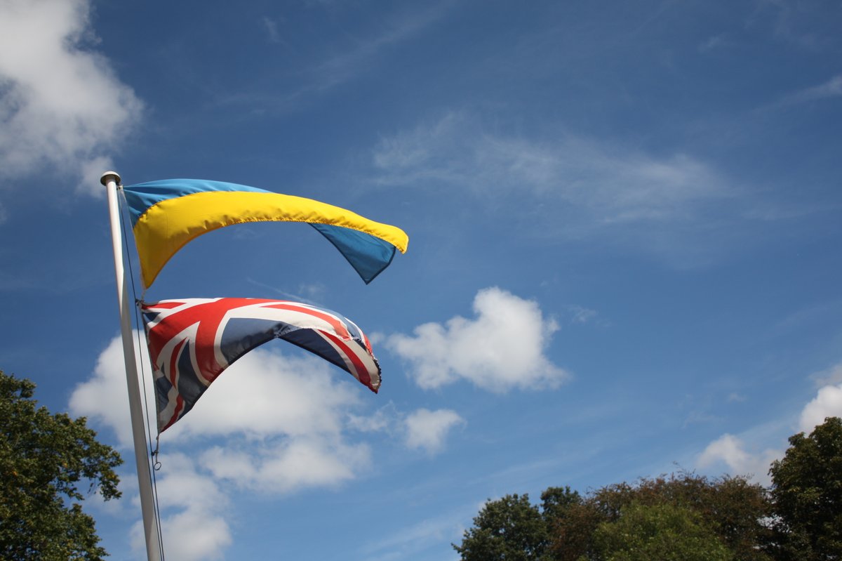 Kirklees Council (@kirkleescouncil) on Twitter photo Today we came together with our local Ukrainian Community to mark #UkraineIndependenceDay
We've been working closely with the Huddersfield Ukrainian Club <a href="/AUGBHUDDS/">Huddersfield Ukrainian Club</a> over the last six months to welcome Ukrainian refugees to Kirklees 🇺🇦
#StandWithUkraine💙💛 Today we came together with our local Ukrainian Community to mark #UkraineIndependenceDay
We've been working closely with the Huddersfield Ukrainian Club <a href="/AUGBHUDDS/">Huddersfield Ukrainian Club</a> over the last six months to welcome Ukrainian refugees to Kirklees 🇺🇦
#StandWithUkraine💙💛