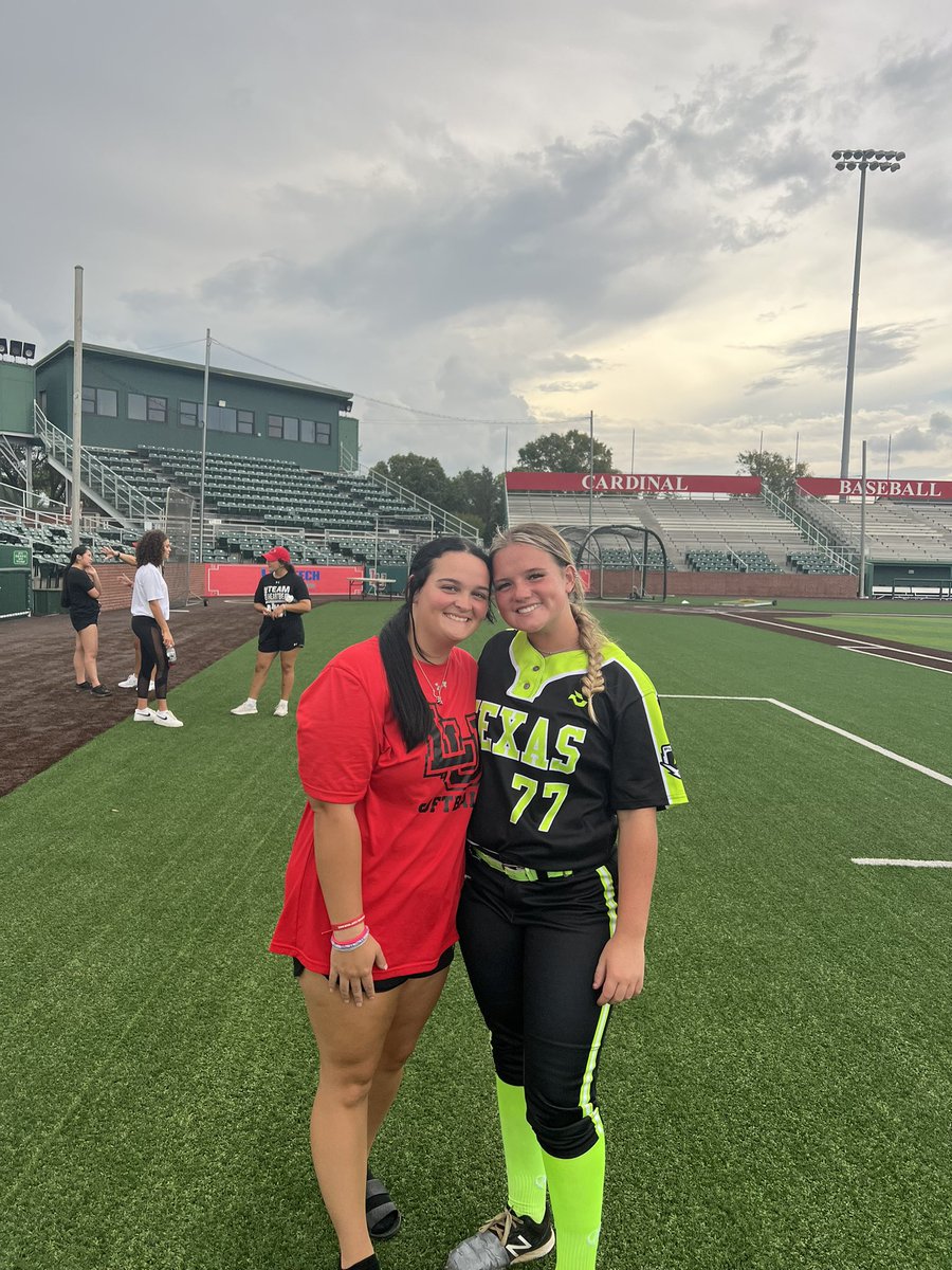 ChandlerKamdyn's tweet photo. Had a great time @LamarSoftball camp!  @AmyHooks10 @CoachMcKenneyLU @anthony_aresco https://t.co/LKlexwzMQE