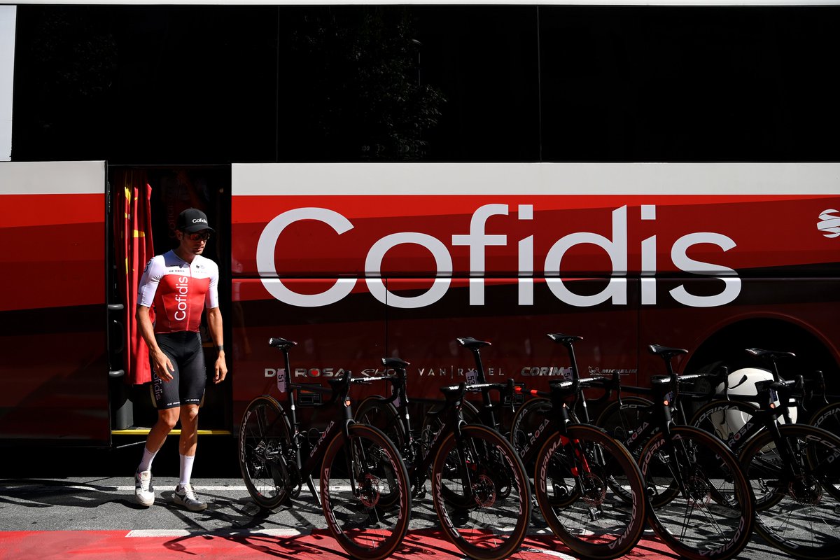 TeamCOFIDIS's tweet photo. 🎮 Prenez les commandes de l'équipe en gagnant votre clé d'activation #ProCyclingManager ! 

RT cette photo &amp; suivez le compte de notre équipe pour tenter votre chance 🍀

🗳️ Tirage au sort jeudi après l'arrivée de la 6e étape de #LaVuelta22  
📸 @GettySport https://t.co/uitCnSeglt