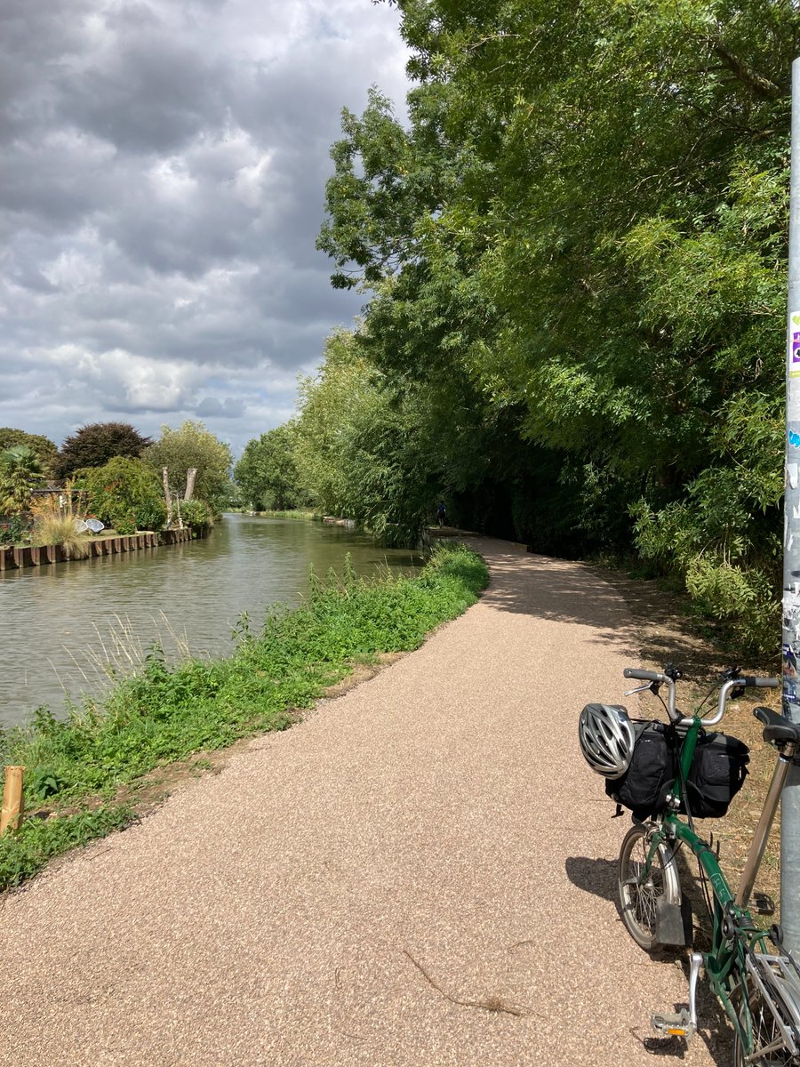 Great to see the new <a href="/leightonbuzzard/">Leighton Buzzard</a> towpath today alongside a couple of historic working boats. Looking fabulous and already attracting walking and cycling today #lifesbetterbywater. With #sustrans #crtsoutheast #designdevelopment #thisiscanalengineering