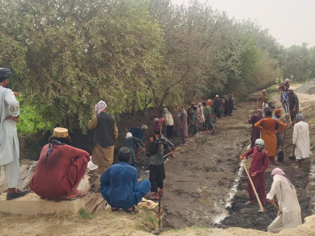 UpliftAFGfund's tweet photo. Update on #Uplift Cash-for-Work initiatives in #afg in partnership w/ NGO CDDO &amp; local CDCs: 2000 jeribs of land in #Kunduz irrigated. 38 jobs created. Agricultural productivity increased &amp; farmer livelihoods supported. #communitydriven #Grassroots https://t.co/i3Ecrl9kjJ