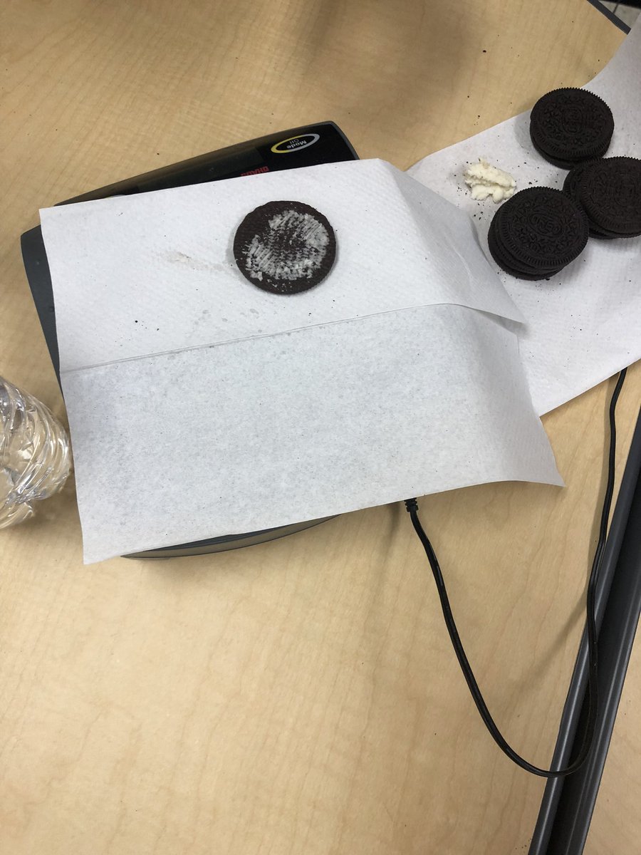 KirbyScience202's tweet photo. The freshman biology students today started to put their “CER” skills to the test by investigating if Double Stuff Oreos are really double the stuff compared to a regular Oreo!!! Tomorrow they will use their data as evidence to backup their claims!!! @GHS_Indians https://t.co/fBD1MoiTka