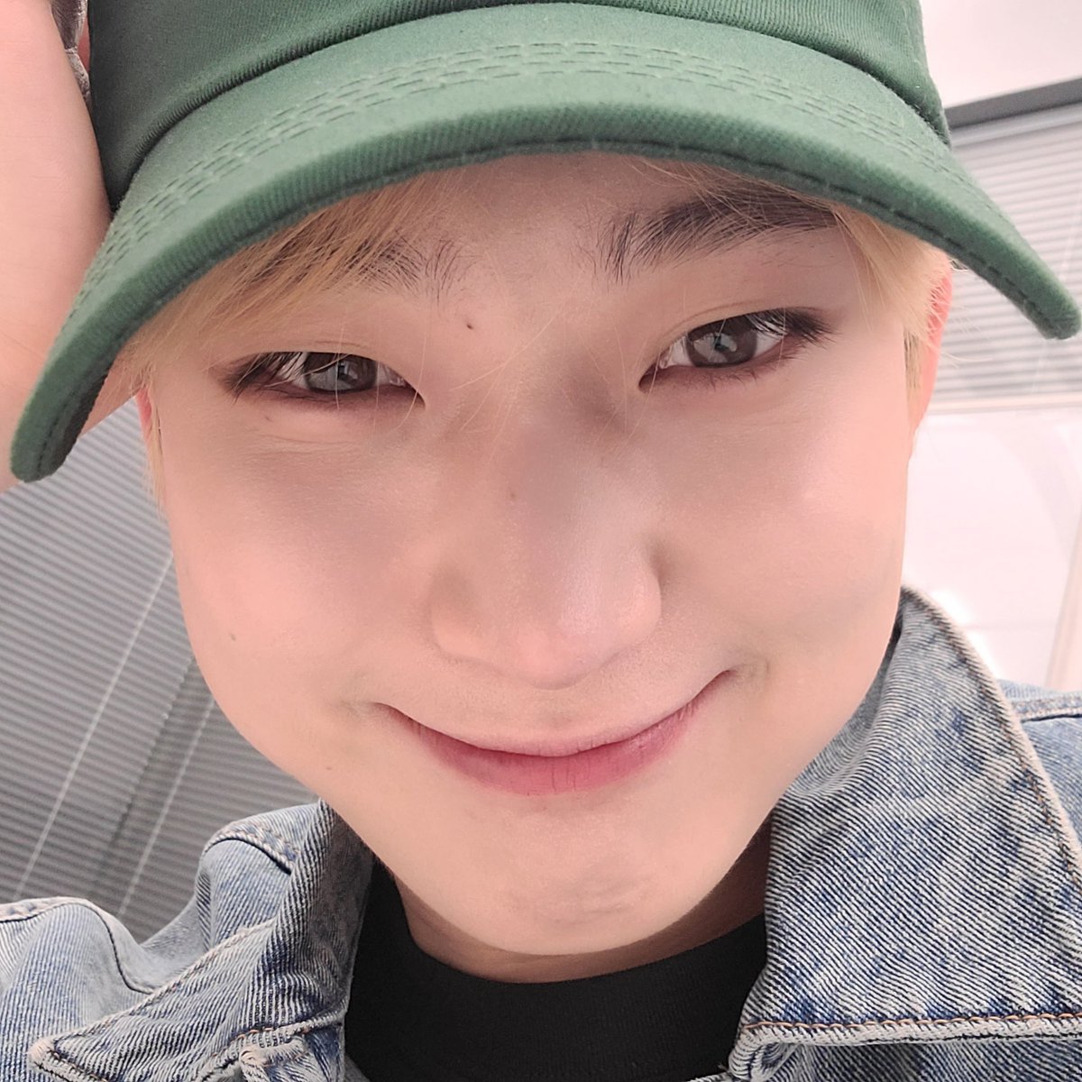 kimfox0624's tweet photo. 선우 위버스!!
선우도 잘자 💛💚💙 https://t.co/3z6GNY1NFu