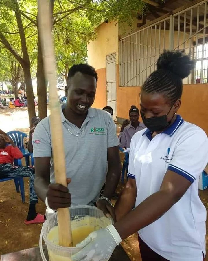 EnterSkills's tweet photo. Bar soap making workshop at refugee settlement camp. 

#enterskills #barsoap #refugees #empowerment https://t.co/CaTksByKoA