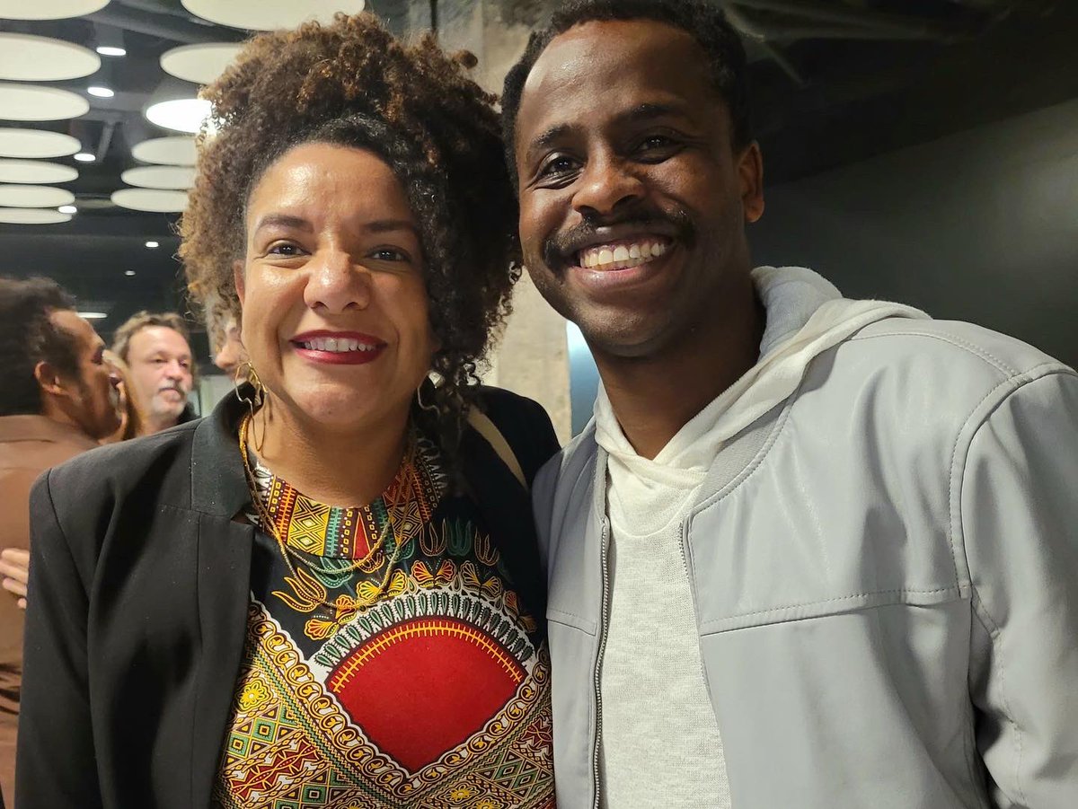 renatasouzario's tweet photo. Ainda sobre ontem, com pessoas queridas na estreia do filme “O debate”, de Caio Blat estrelado por Deborah Bloch e Paulo Betti!

Tá imperdível, assistam @ODebateOFilme ❤️ https://t.co/FapMT5pXpF