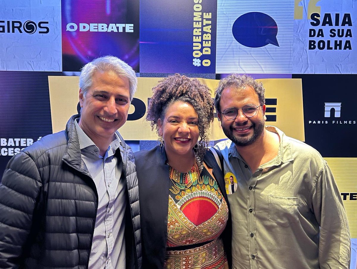renatasouzario's tweet photo. Ainda sobre ontem, com pessoas queridas na estreia do filme “O debate”, de Caio Blat estrelado por Deborah Bloch e Paulo Betti!

Tá imperdível, assistam @ODebateOFilme ❤️ https://t.co/FapMT5pXpF