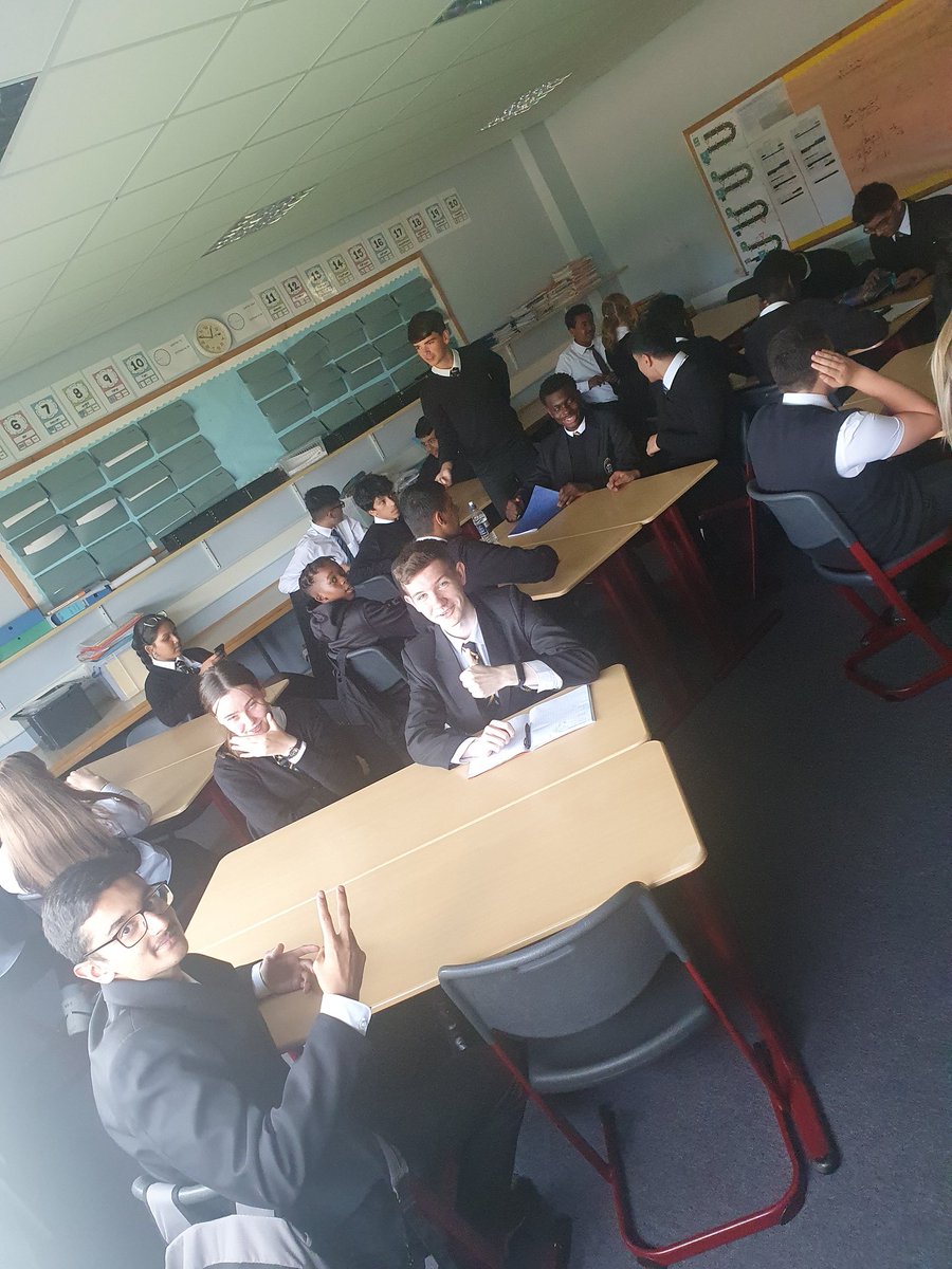 MathematicsSMA's tweet photo. First day of N5 Supported Study of the new year 💪😎. Fantastic commitment from the incredible young people of St Mungo's Academy #livingthedream @StMungosAcademy https://t.co/FyDGW9Qbzu