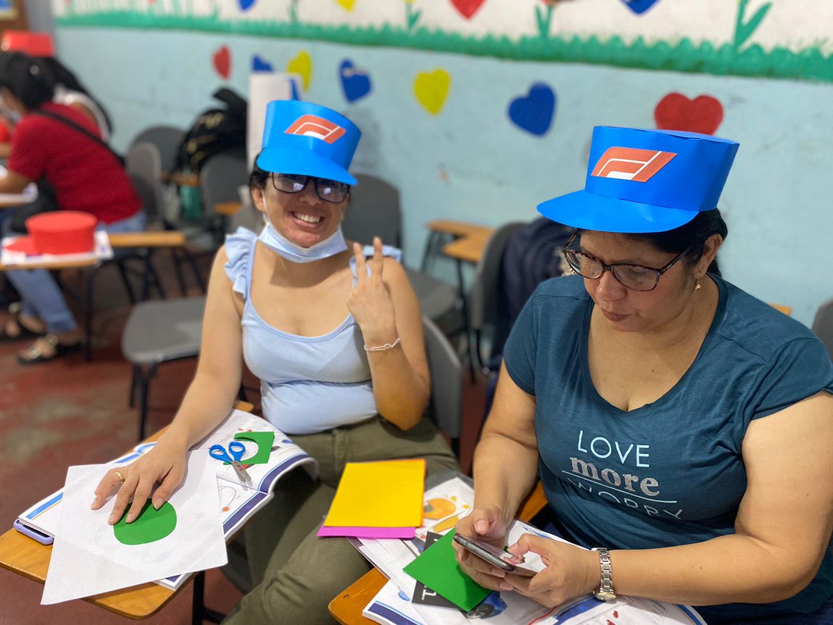karizaperez's tweet photo. Pit stop pedagógico🏎️🏁 una parada para revisar y ajustar #formula1PTA 🏆 Seguimos A toda velocidad en la carrera por la calidad educativa. https://t.co/2C6XwBKRCg