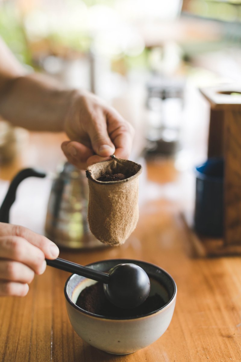 In Costa Rica our favorite coffee making method is called a Chorreado, this consist in a filter made out of fabric which absorbs the essentials aromas and holds the grounded beans. Creating a great balance between acidity and caffeine.